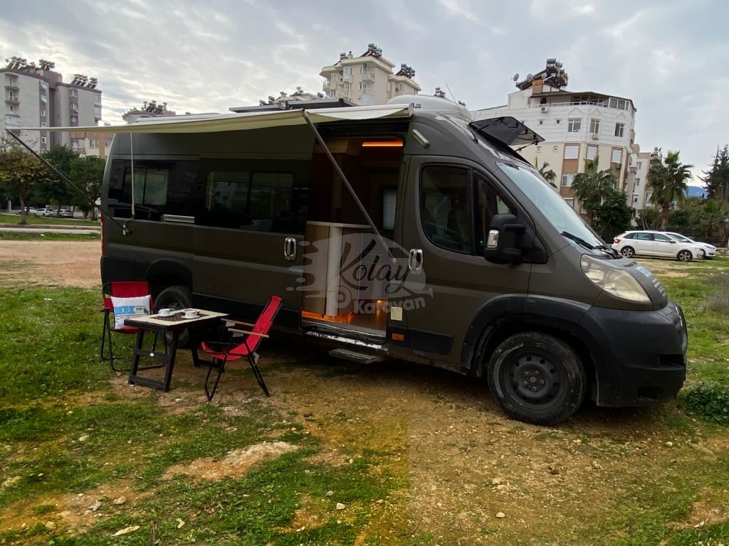 Antalya Konyaaltı 3 Kişilik Motokaravan 2024