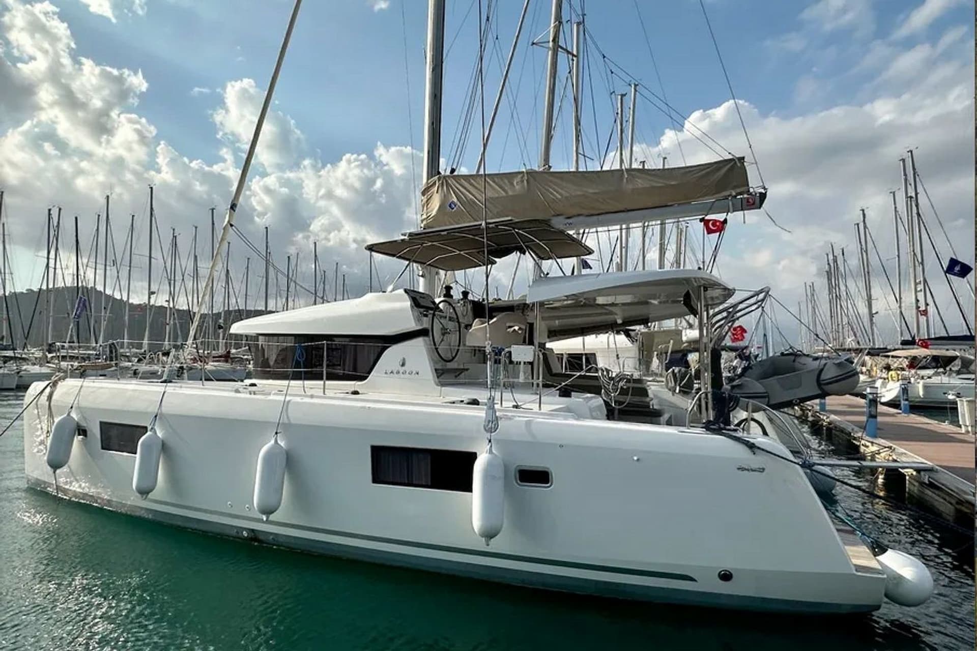 Kemer 12.8m Katamaran